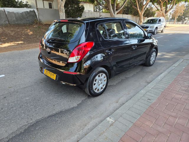 יונדאי i20