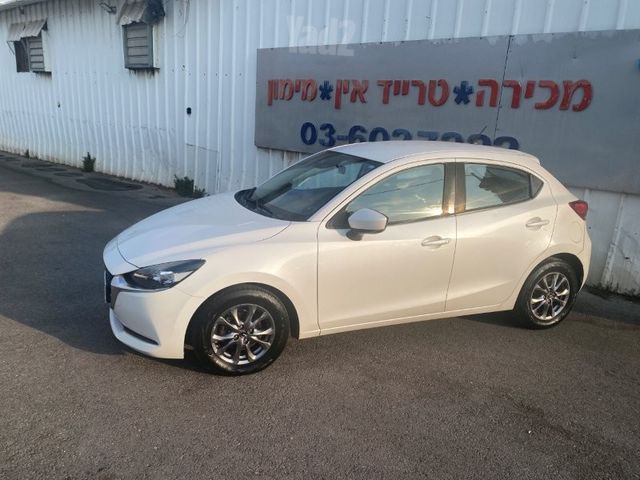מודעת רכב מאזדה 2