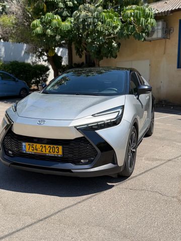 מודעת רכב טויוטה C-HR 1