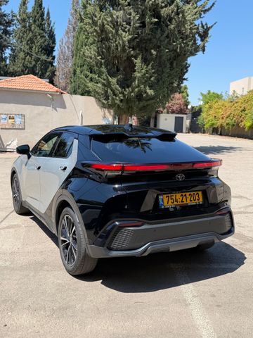 מודעת רכב טויוטה C-HR 2
