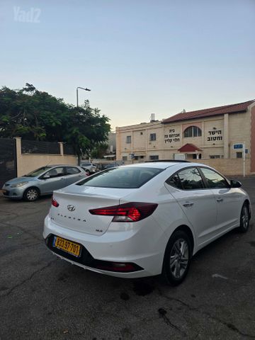 יונדאי אלנטרה
