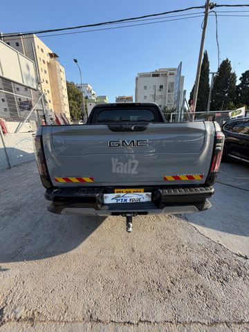 ג'י.אם.סי סיירה EV