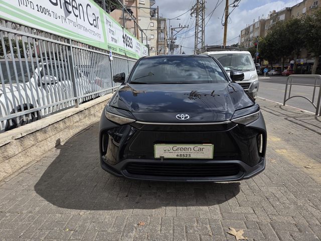 מודעת רכב טויוטה bZ4X