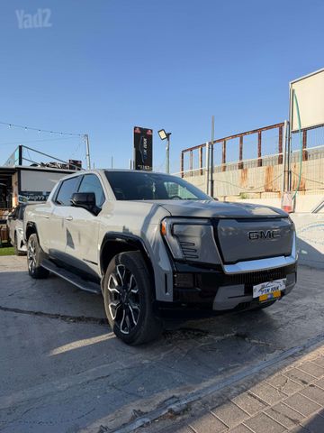 ג'י.אם.סי סיירה EV