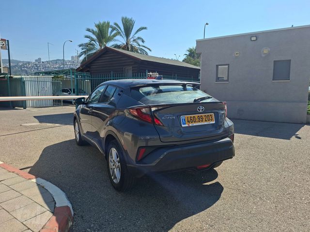 טויוטה C-HR
