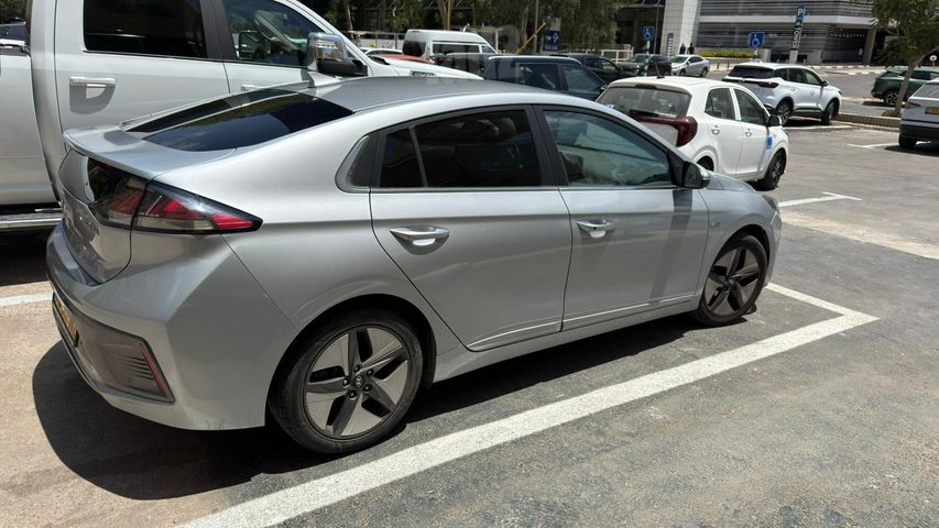 יונדאי איוניק