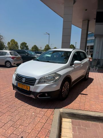 סוזוקי קרוסאובר