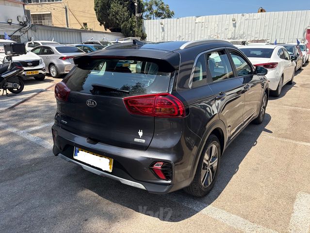 קיה נירו
