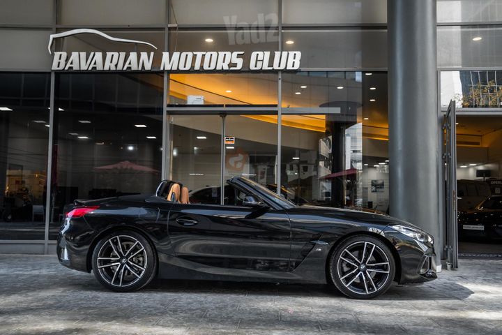 ב מ וו Z4