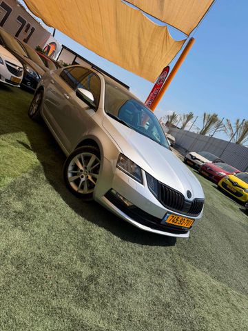 סקודה אוקטביה