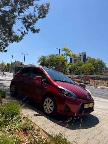 טויוטה יאריס