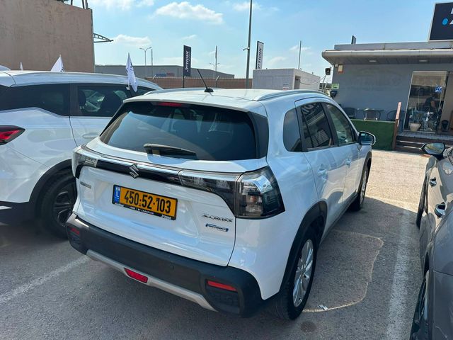 סוזוקי S-Cross