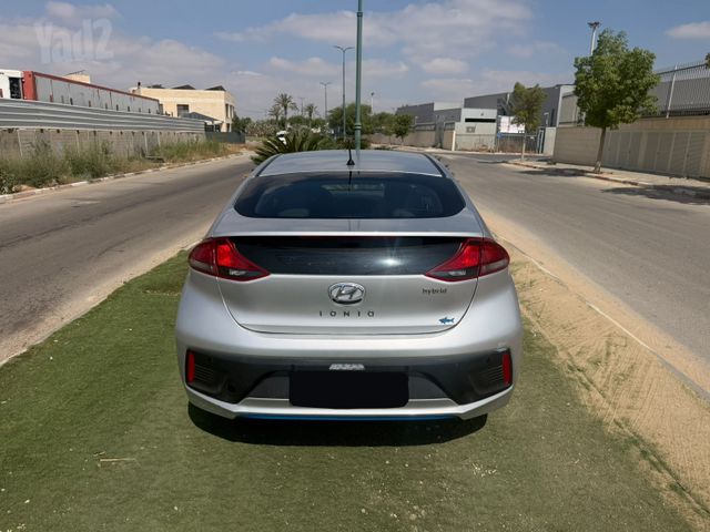 יונדאי איוניק