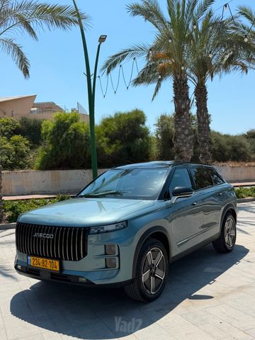 ג'אקו J7