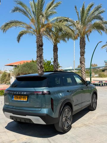 ג'אקו J7