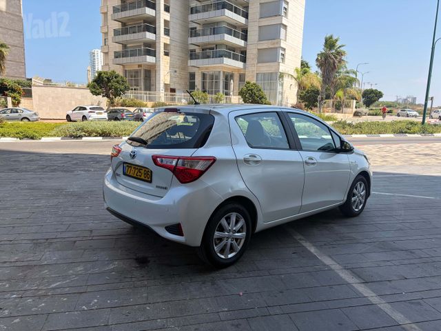 טויוטה יאריס