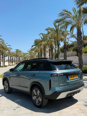 ג'אקו J7