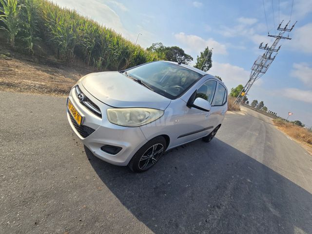 יונדאי i10
