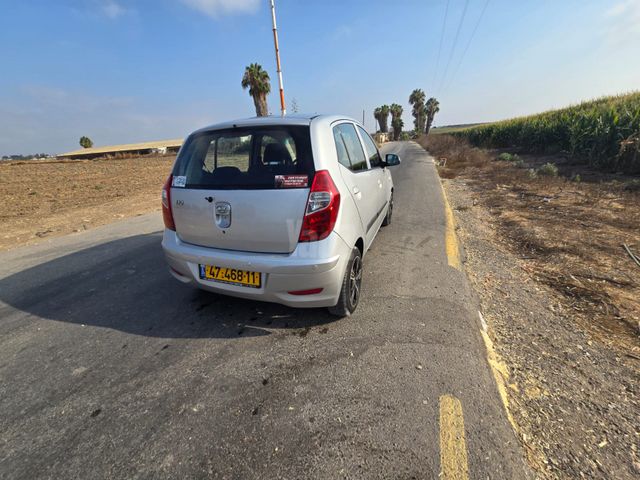 יונדאי i10