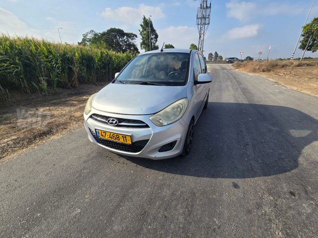 יונדאי i10
