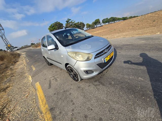 יונדאי i10