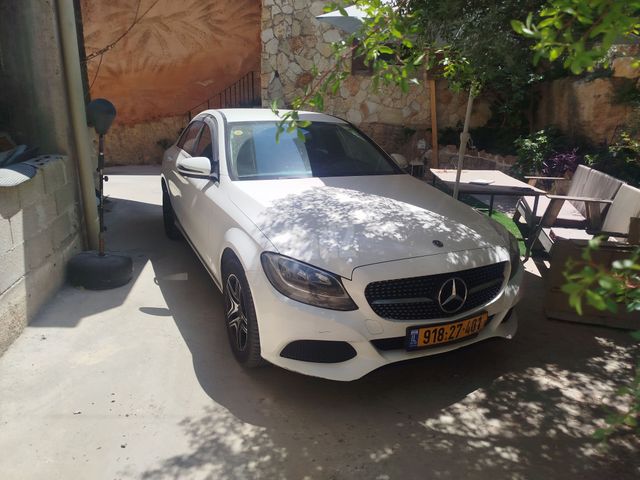 מודעת רכב מרצדס-בנץ C-class
