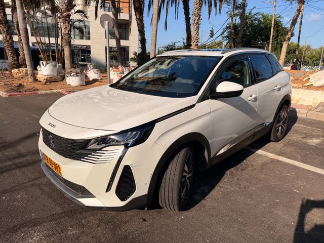 פיג'ו 3008