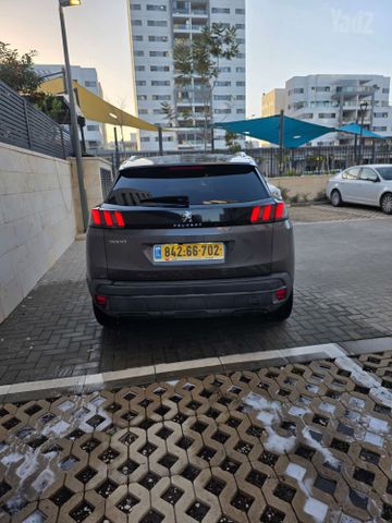 פיג'ו 3008