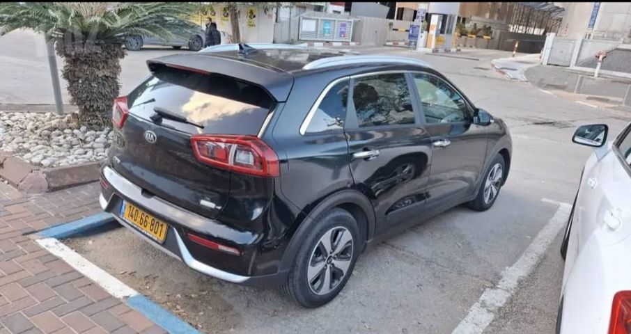 קיה נירו