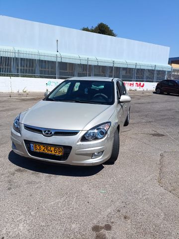 יונדאי i30