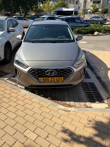 יונדאי איוניק