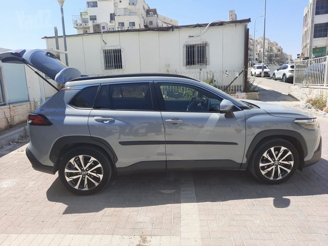 טויוטה קורולה קרוס