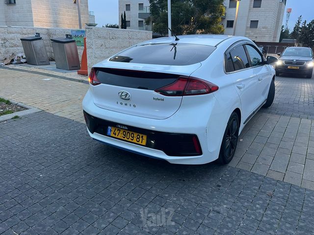 יונדאי איוניק