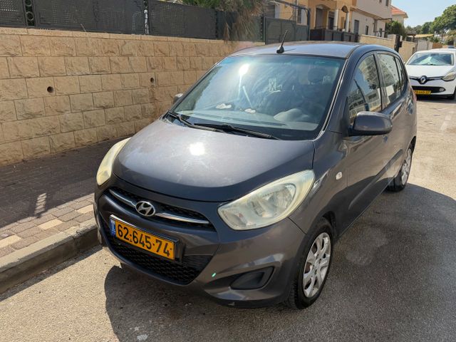 יונדאי i10