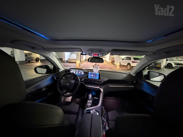פיג'ו 3008