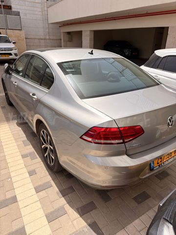 פאסאט Premium Interactive אוט׳ בנזין 1.8 (180 כ״ס)