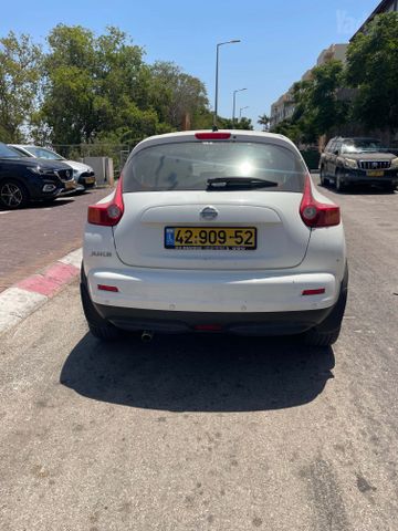 ניסאן ג'וק