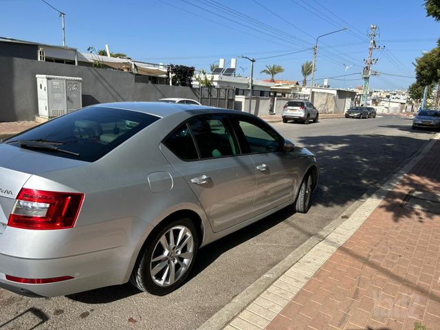 סקודה אוקטביה