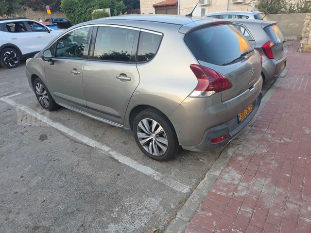 פיג'ו 3008