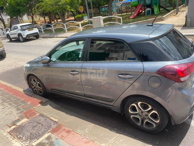 מודעת רכב יונדאי i20