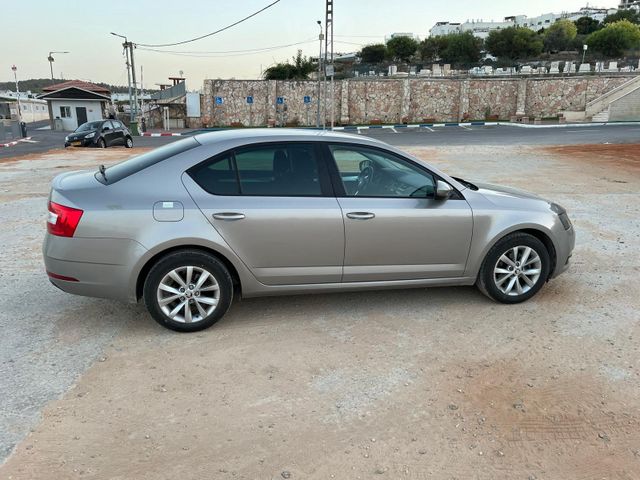 סקודה אוקטביה