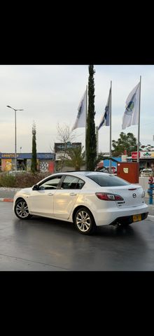מאזדה 3