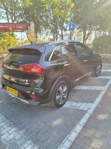 קיה נירו
