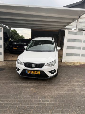 סיאט ארונה