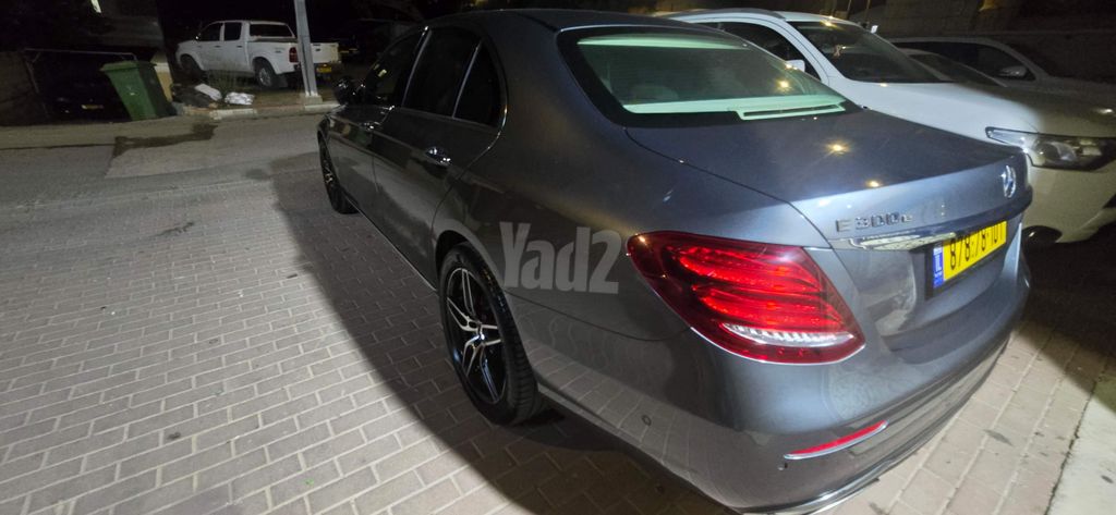 מרצדס-בנץ E-class