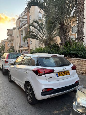 יונדאי i20