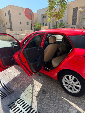 יונדאי i20