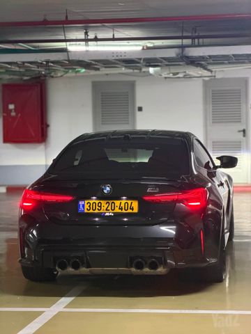 ב מ וו M4
