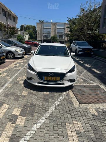 מאזדה 3