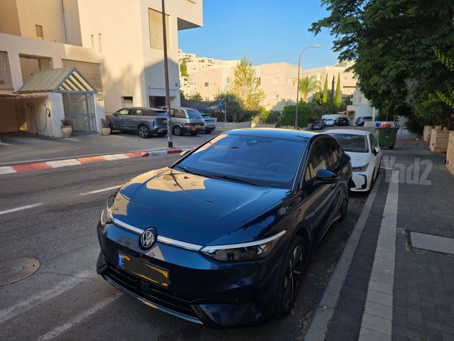 ID.7 Pro חשמלי אוט׳ (286 כ״ס)